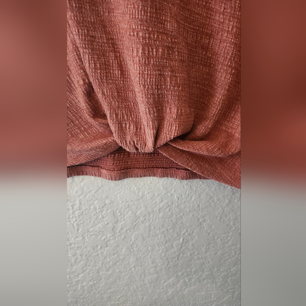 Women's Rust Top with Tie Sleeves - Picture 2 of 6
